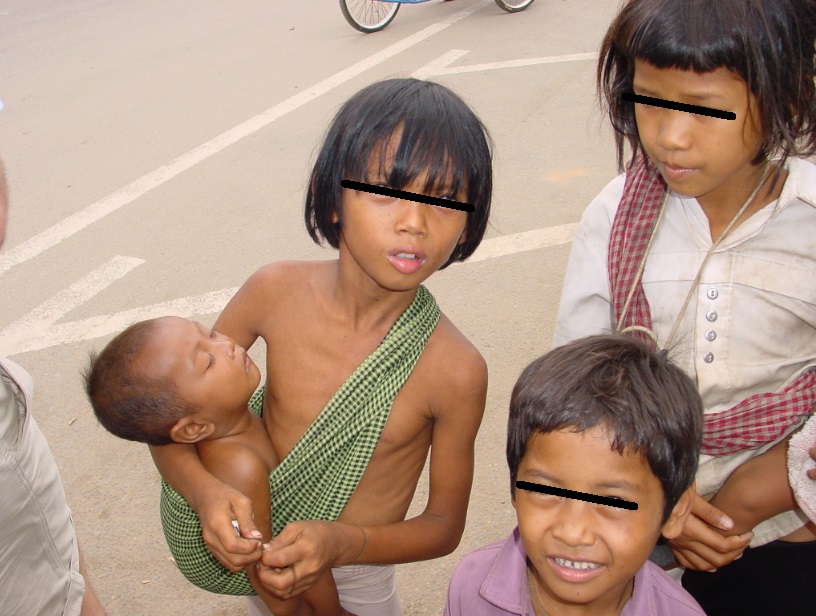 Children in Poipet 2005.jpg